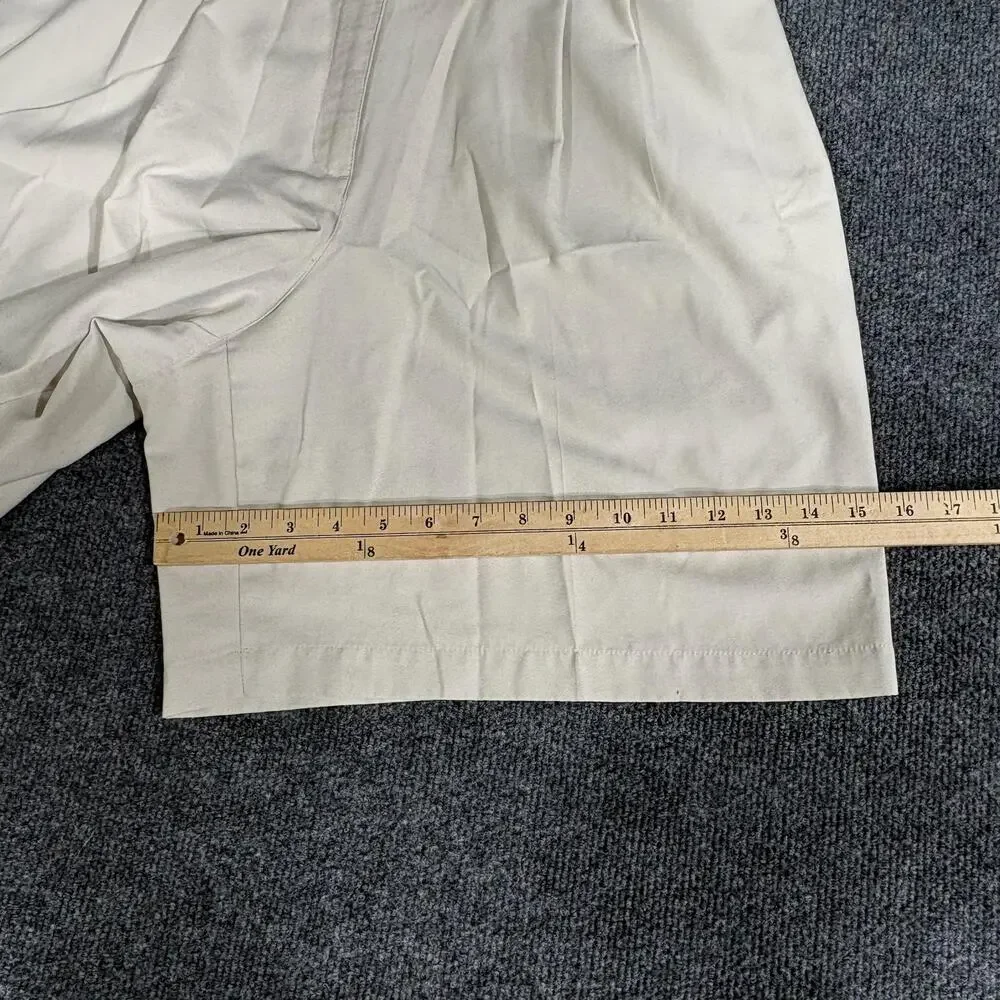 Liz Claiborne Lizgolf Shorts Womens 16 Beige Pleated Bermuda Golf Microfiber